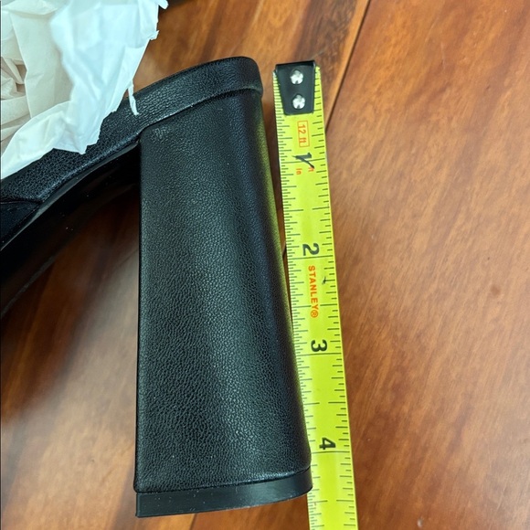 NWT Karl Lagerfeld heels - Picture 9 of 9